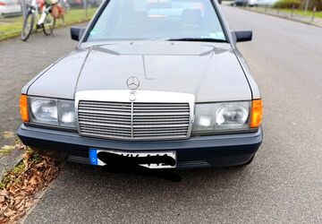 Mercedes-Benz 190 184.700 km 5.500 &euro; Neuss 41464