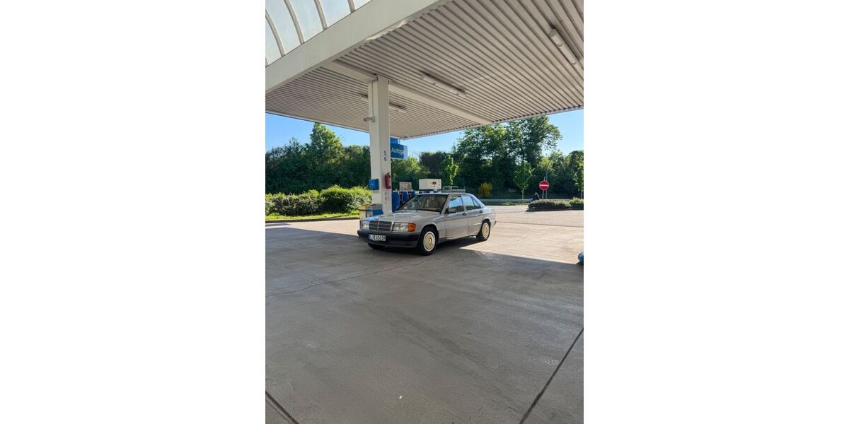 Mercedes-Benz 190 250.000 km 17.350 &euro; Essen 45149