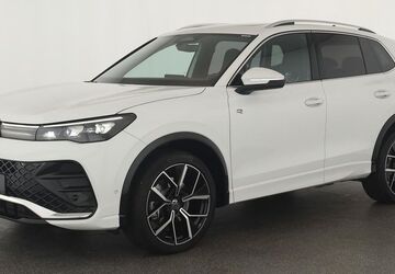 VW Tiguan 34.800 km 43.484 &euro; Düsseldorf 40233