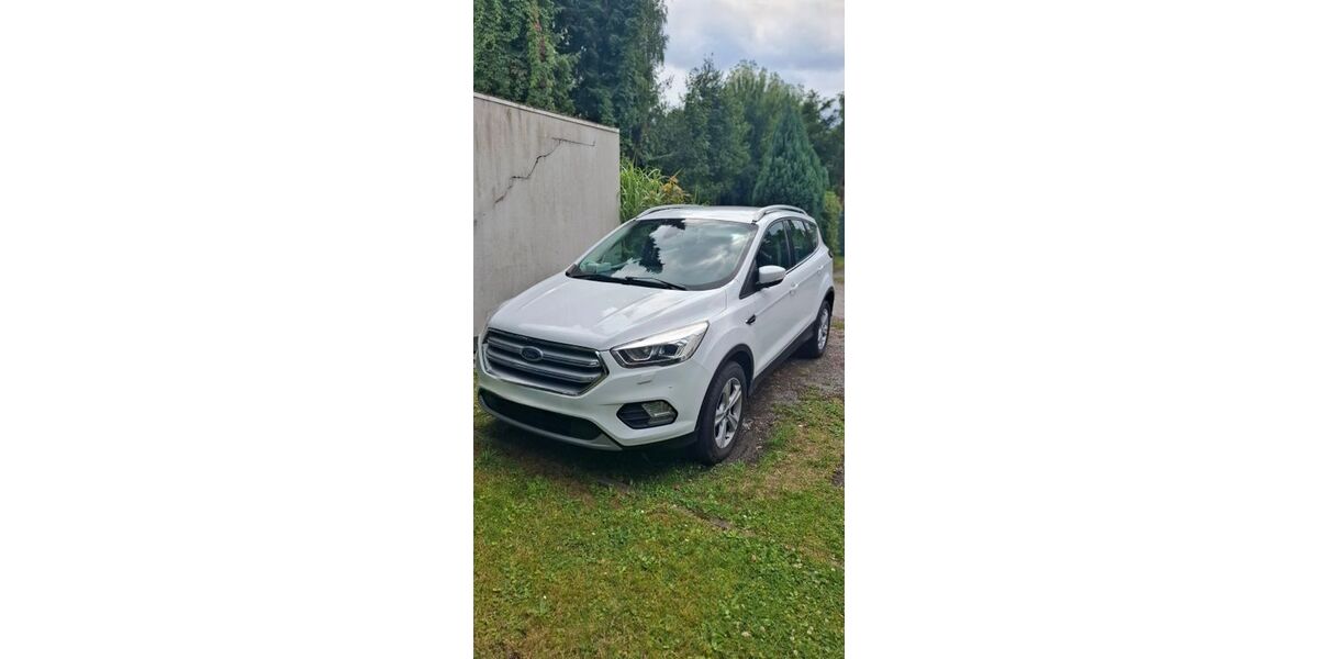 Ford Kuga 203.350 km 10.800 &euro; Essen 45259