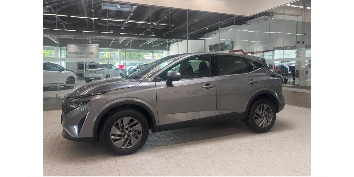 Nissan Qashqai 15.848 km 26.420 &euro; Duisburg 47167