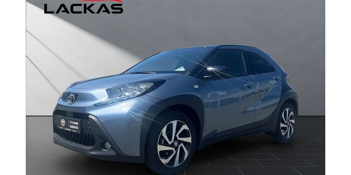 Toyota Aygo (X) 18.049 km 14.950 &euro; Duisburg 47055