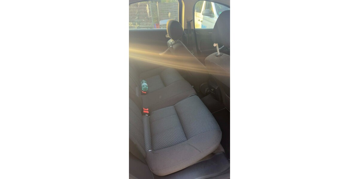 Ford Mondeo 218.000 km 4.000 &euro; Duisburg 47051