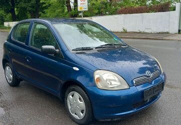 Toyota Yaris 51.542 km 2.750 &euro; Duisburg 47198