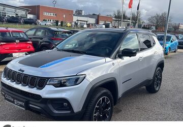 Jeep Compass 61.632 km 25.490 &euro; Wesel 46485