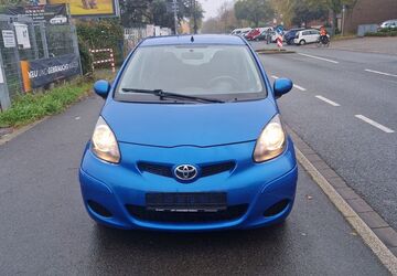 Toyota Aygo (X) 129.520 km 3.500 &euro; Düsseldorf 40549