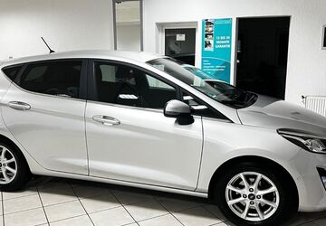 Ford Fiesta 49.600 km 13.499 &euro; Voerde 46562