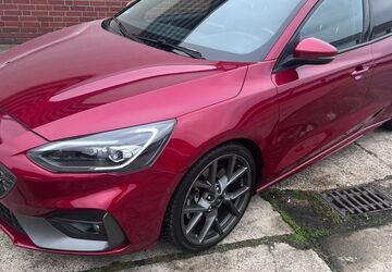 Ford Focus 75.000 km 18.579 &euro; Düsseldorf 40549