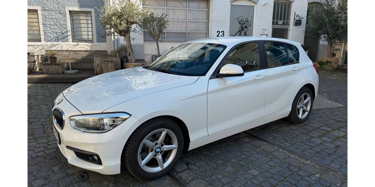 BMW 120 237.000 km 12.300 &euro; Düsseldorf 40472