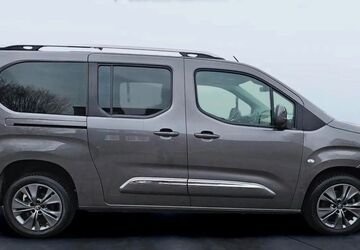 Toyota Proace City 72.100 km 16.999 &euro; Gelsenkirchen 45897