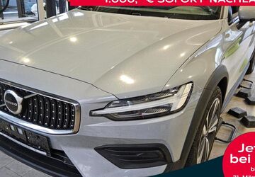 Volvo V60 Cross Country 24.123 km 39.850 &euro; Essen-Kray 45309
