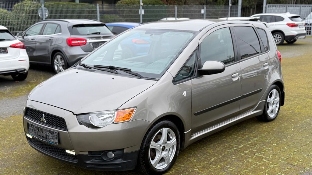 Mitsubishi Colt 117.800 km 4.490 &euro; Neuss-Norf 41469