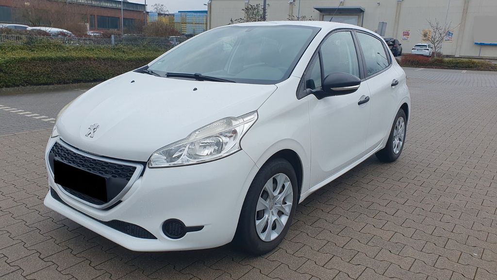 Peugeot 208 98.000 km 3.500 &euro; Krefeld 47804