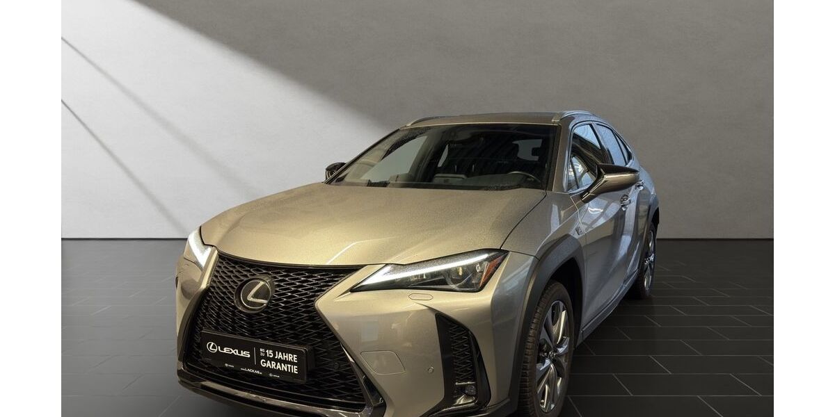 Lexus UX 16.150 km 32.990 &euro; Wesel 46485