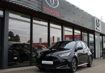 Toyota Yaris 23.964 km 19.740 &euro; Moers 47441