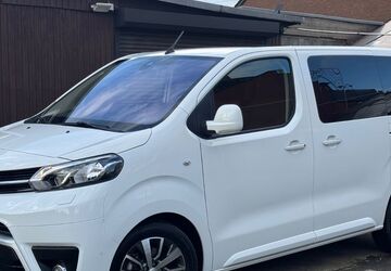 Toyota Proace (Verso) 75.000 km 22.500 &euro; Duisburg 47179