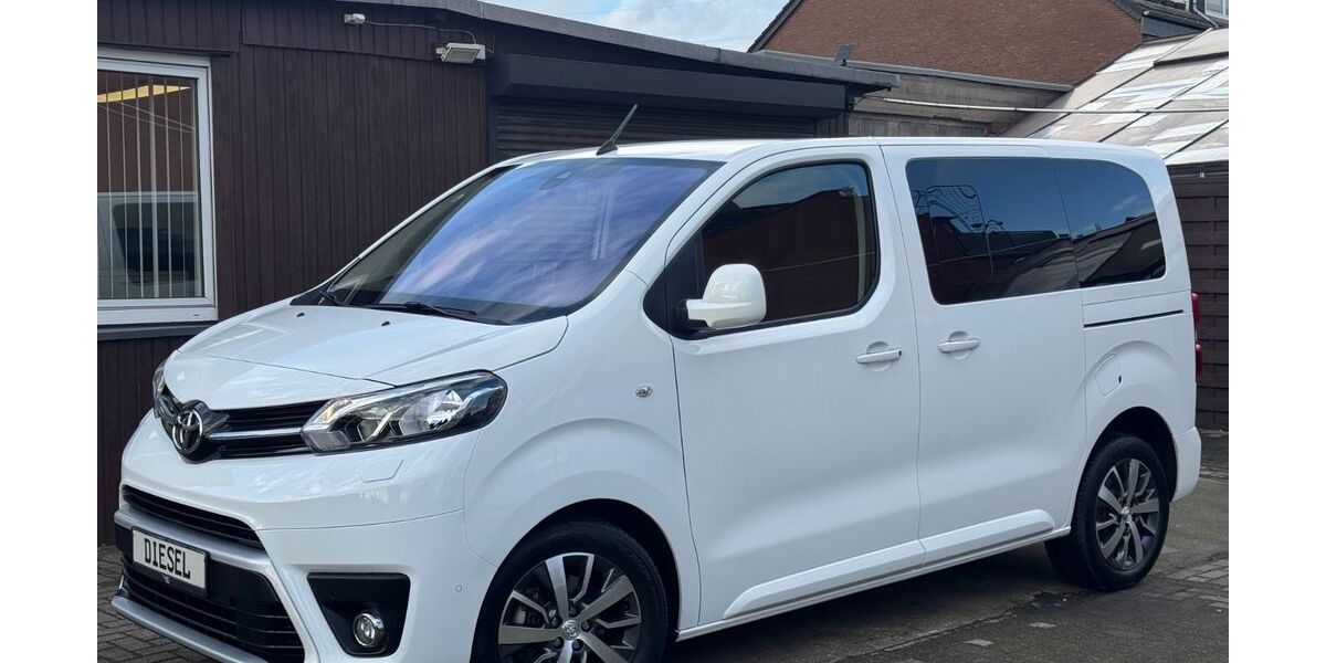 Toyota Proace (Verso) 75.000 km 22.500 &euro; Duisburg 47179