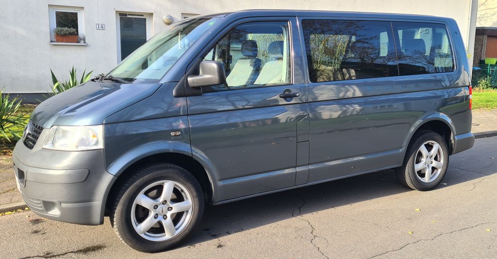 VW T5 Transporter 275.000 km 11.000 &euro; Düsseldorf 40474