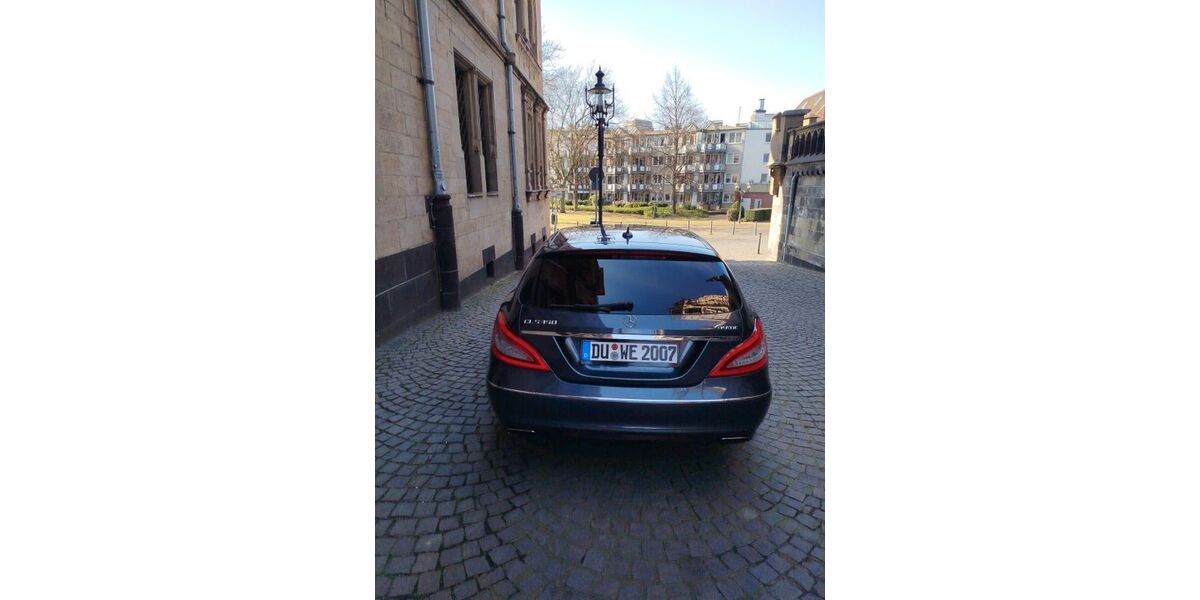 Mercedes-Benz CLS 350 Shooting Brake 301.000 km 12.990 &euro; Duisburg 47051