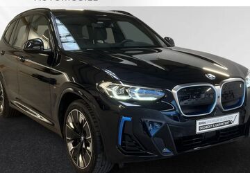 BMW iX3 32.394 km 44.500 &euro; Wesel 46485