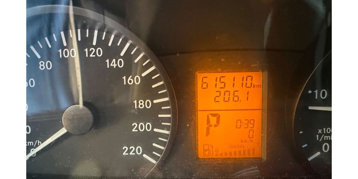 Mercedes-Benz Vito 615.000 km 16.000 &euro; Duisburh 47179