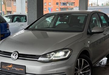 VW Golf 136.000 km 15.990 &euro; Düsseldorf 40229