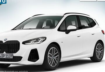 BMW 220 Active Tourer 25.412 km 33.690 &euro; Düsseldorf 40549