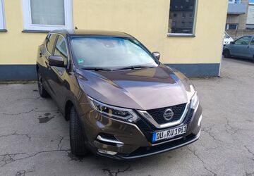 Nissan Qashqai 74.000 km 15.800 &euro; Duisburg 47055