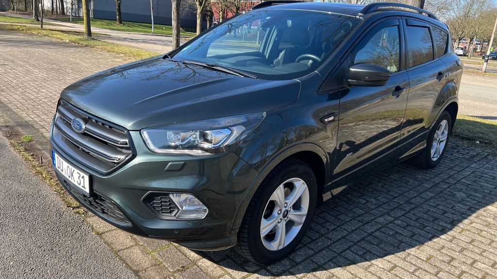 Ford Kuga 113.200 km 17.900 &euro; Duisburg 47228