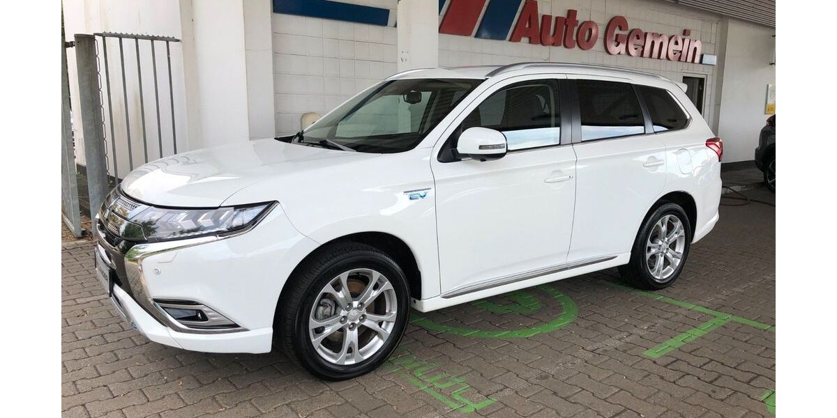 Mitsubishi Plug-in Hybrid Outlander 64.000 km 22.950 &euro; Krefeld 47807