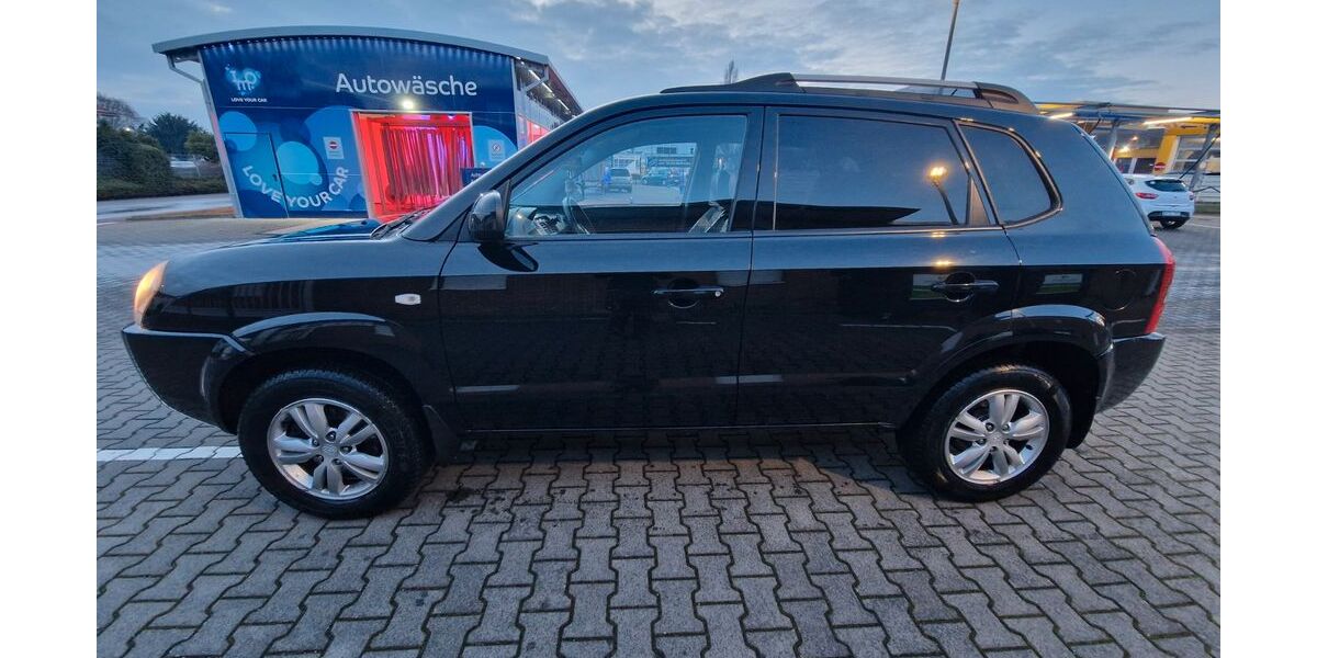 Hyundai TUCSON 260.000 km 4.500 &euro; Willich 47877