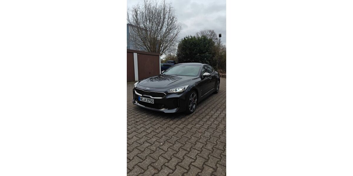 Kia Stinger 68.000 km 30.500 &euro; Neuss 41469