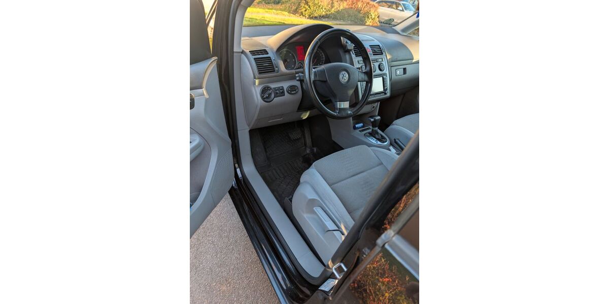 VW Touran 238.000 km 2.500 &euro; Krefeld 47804