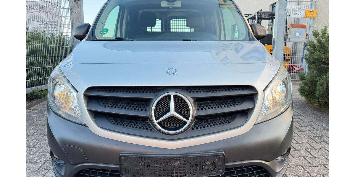 Mercedes-Benz Citan 256.000 km 4.999 &euro; Oberhausen 46047