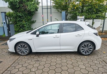 Toyota Corolla 47.219 km 20.900 &euro; Duisburg 47055
