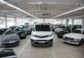 Toyota Proace (Verso) 110.000 km 11.990 &euro; Essen 45356