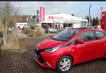 Toyota Aygo (X) 45.920 km 9.750 &euro; Ratingen 40882