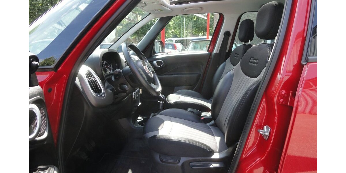 Fiat 500L 1.6D Living Navi+PanoSdach+kamera+Klimatr 158.000 km 8.399 &euro; Neuss 41462