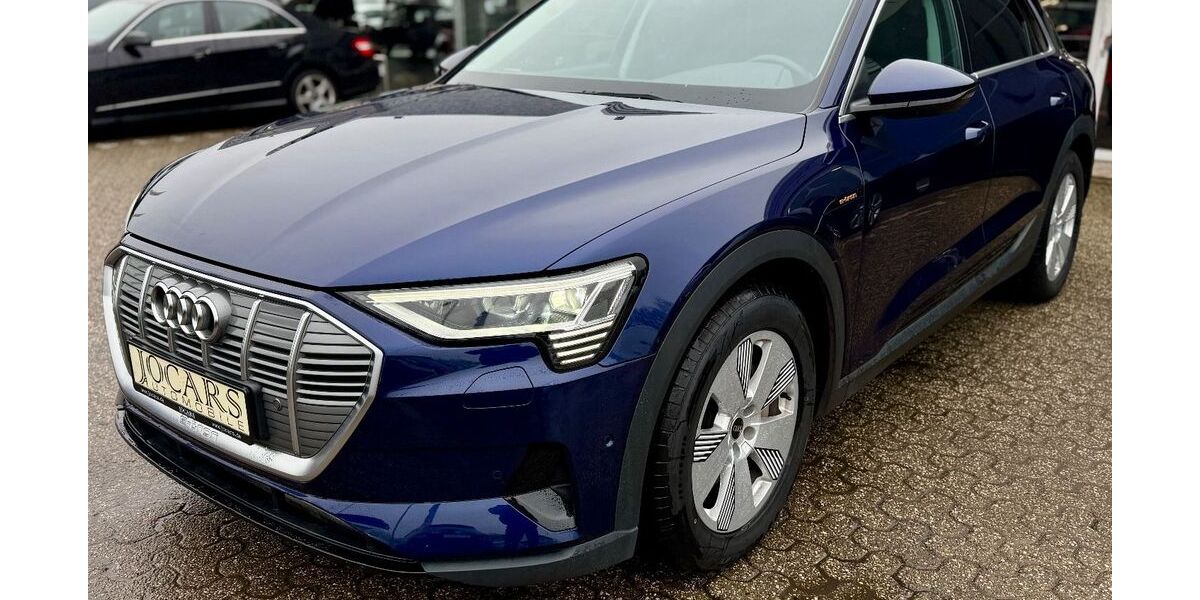 Audi e-tron 44.073 km 28.950 &euro; Kamp-Lintfort 47475