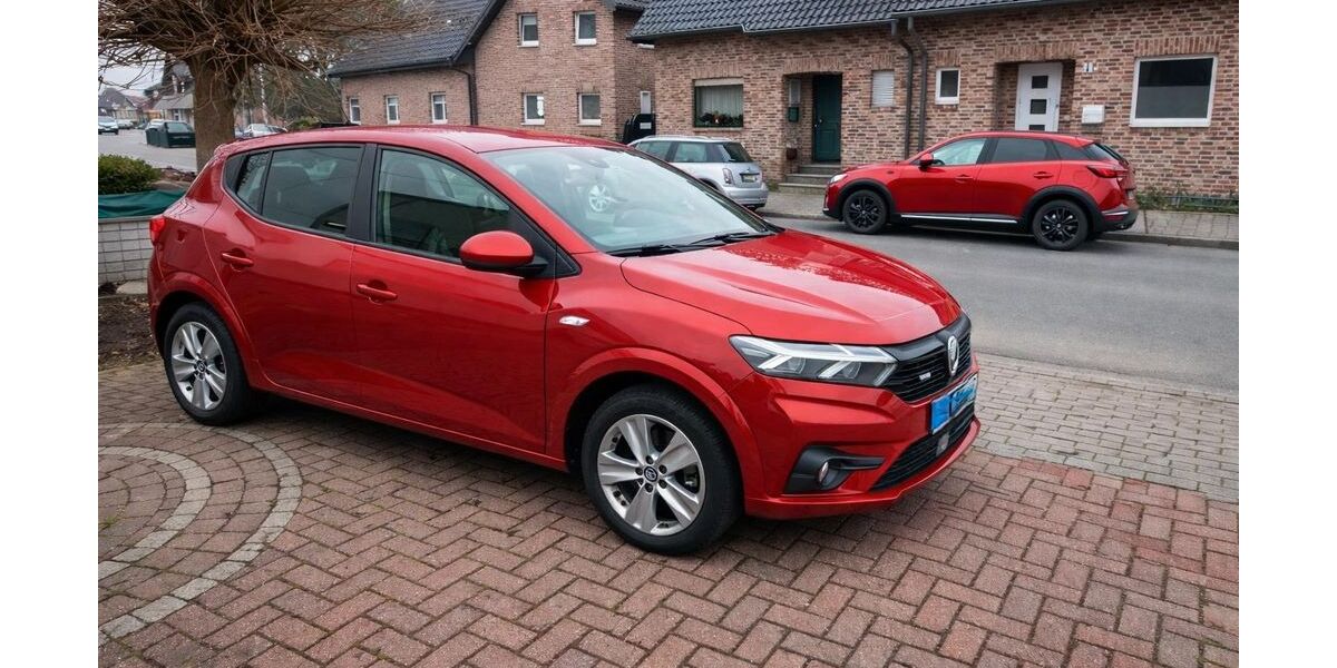 Dacia Sandero 120.000 km 8.900 &euro; Alpen 46519