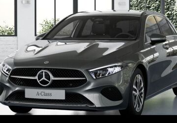 Mercedes-Benz A 180 9.900 km 31.990 &euro; Düsseldorf 40470