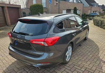 Ford Focus 95.632 km 14.900 &euro; Ratingen 40881