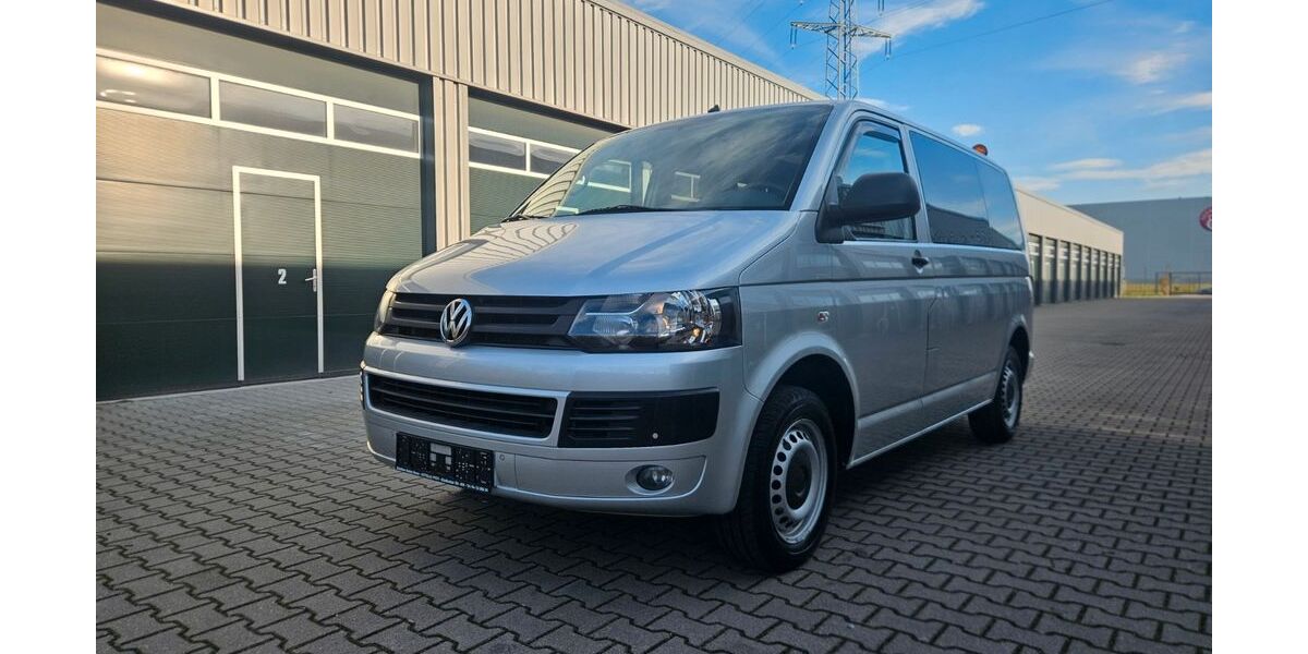 VW T5 Transporter 102.000 km 17.900 &euro; Neuss 41462