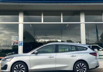 Ford Focus 33.200 km 19.490 &euro; Willich-Anrath 47877