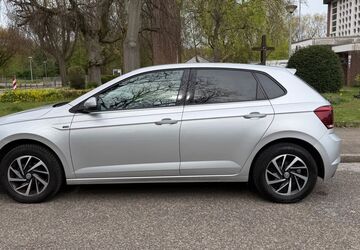VW Polo 82.890 km 9.500 &euro; Oberhausen 46119