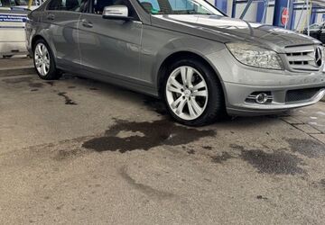 Mercedes-Benz C 200 189.000 km 7.399 &euro; Duisburg 47053