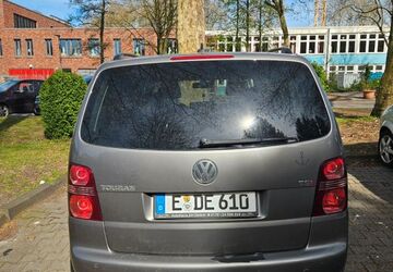 VW Touran 171.517 km 3.999 &euro; Essen 45326