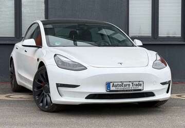 Tesla Model 3 80.698 km 28.900 &euro; Neuss 41472