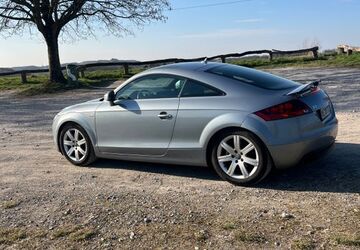 Audi TT 169.000 km 9.900 &euro; Düsseldorf 40625