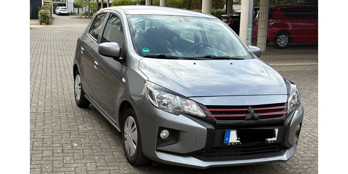 Mitsubishi Space Star 83.000 km 7.400 &euro; Düsseldorf 40589